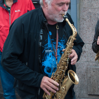 Street parade v/ Orion Brass Band